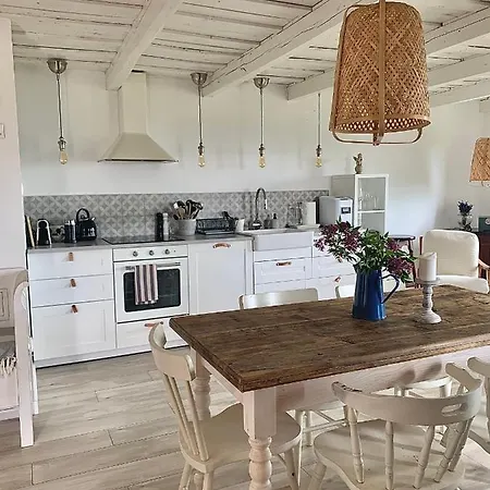 Kiskacsa Nyúlontúl Apartman Mencshely